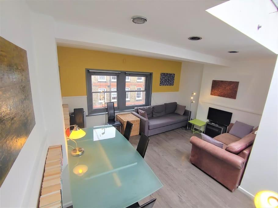 Stylish Apartment Near Carnaby Street, Sleeps 4. Londres Extérieur photo